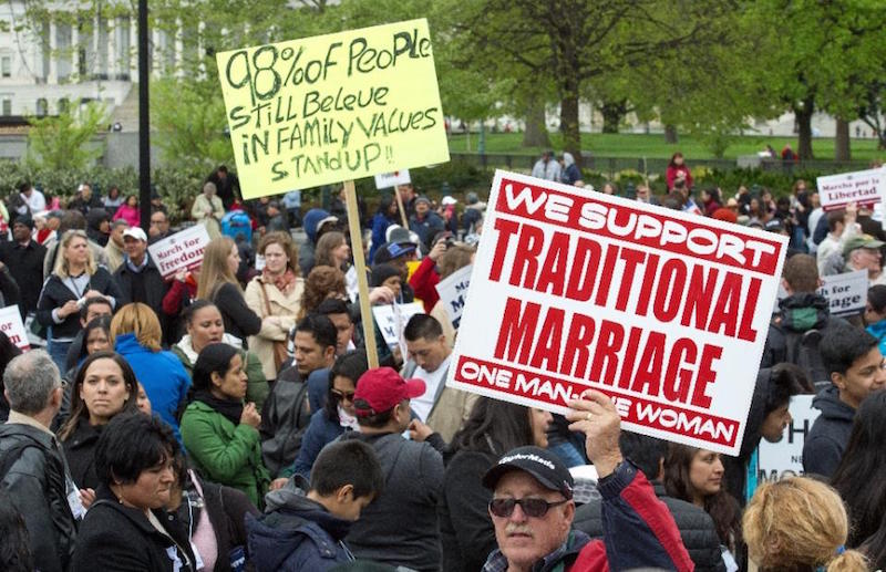 You are currently viewing ტენესის შტატში «ერთსქესიანთა  ქორწინების»  წინააღმდეგ ქრისტიანთა აქცია გაიმართა