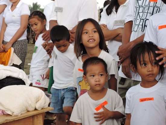 Read more about the article წყნარ ოკეანეში 239 ფილიპინელი მოინათლა
